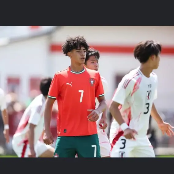 27377474848483993929의 Cris jr