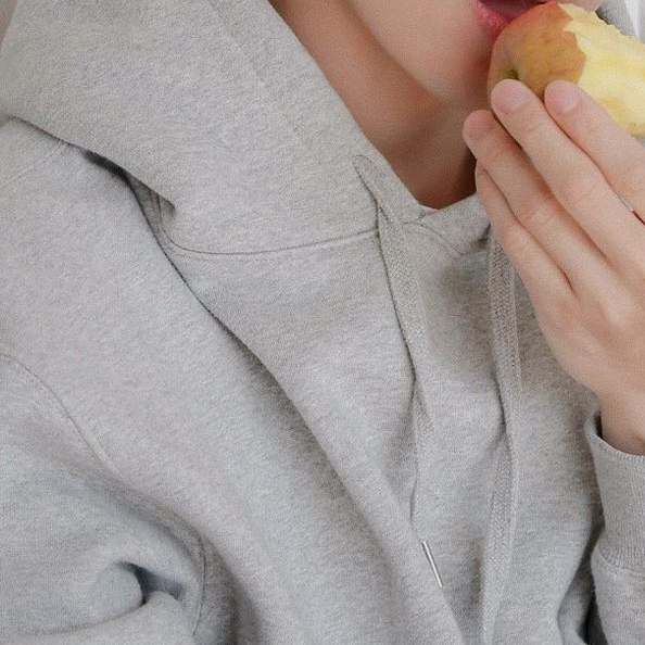 이제훈 대표 이미지