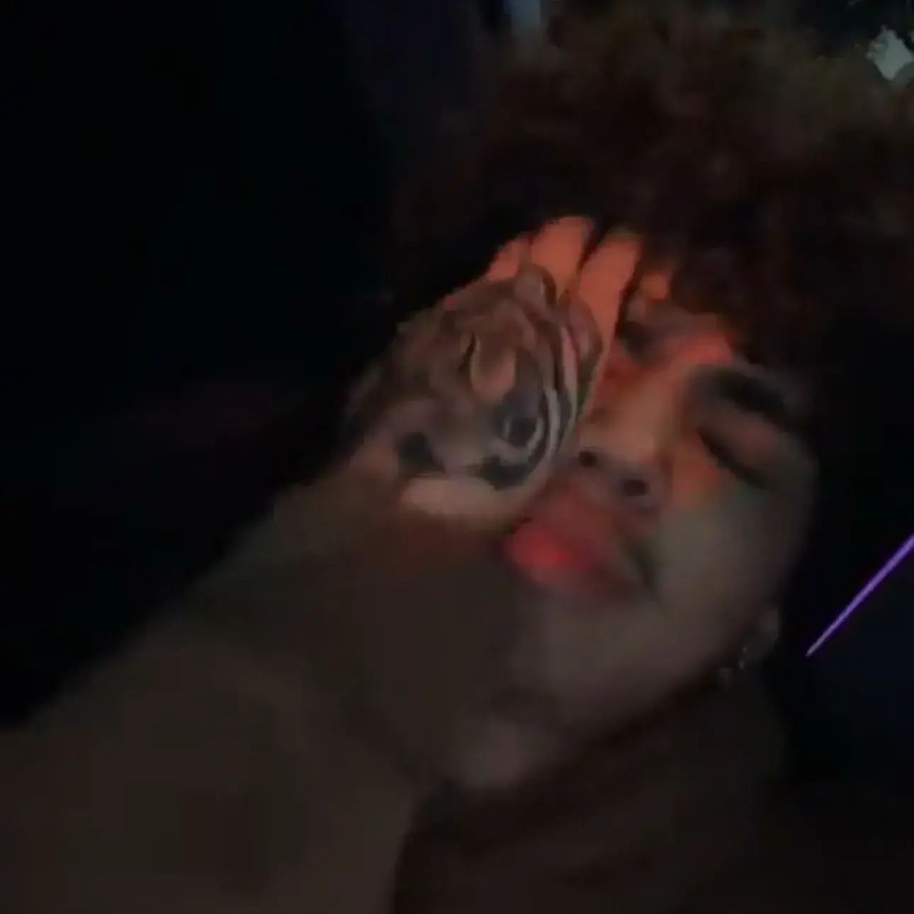 StickyComb0042의 Kian Amari