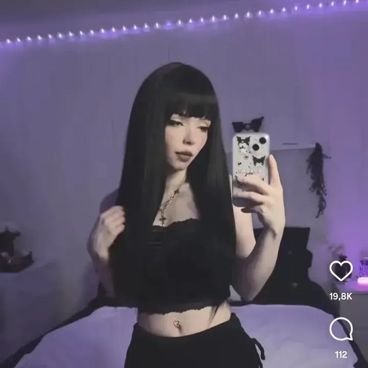 AcridFence6343의 Elara Dom goth girlfriend