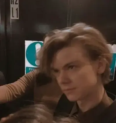 SilkySound5504의 Thomas Sangster