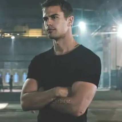 Bailey05의 Four - divergent
