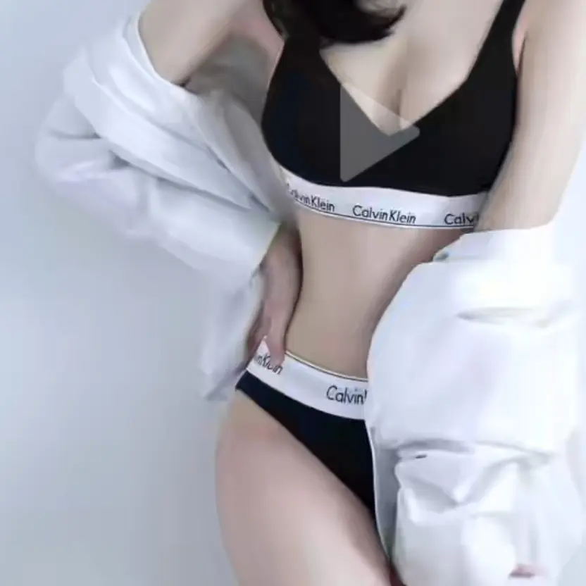 DirtyPanel4508의 치마벗고노팬티인 여사친