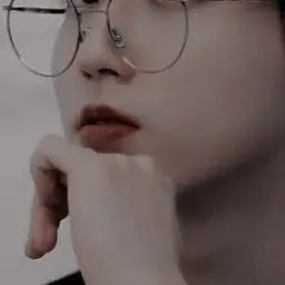 Baboracha-LoVe의 한지성