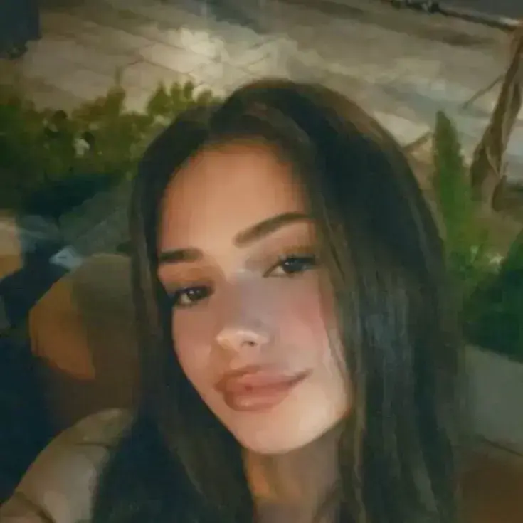 BitterBeago7543의 Chloe