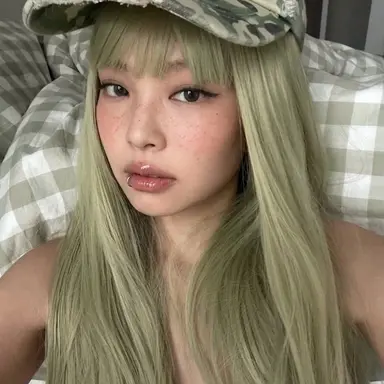 Profile image of Sara
