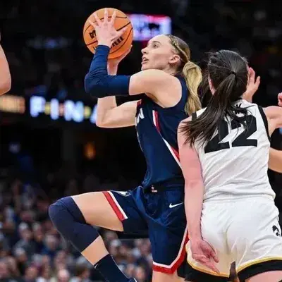 GrumpyMatch8892의 Chloe and Peyton