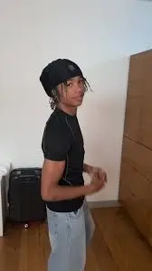 MerryLinen6215의 Caleb Vance