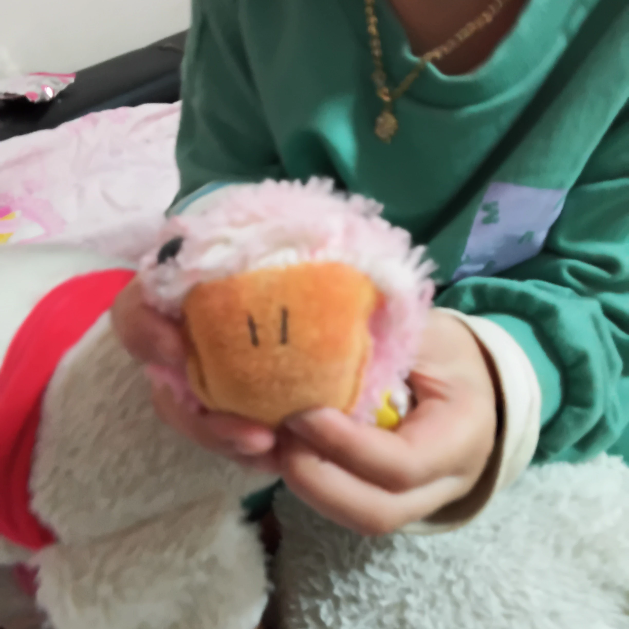 옷는오리