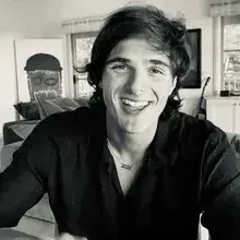 Profile image of Julian Vance