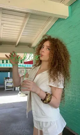 Profile image of Eliana kalogeras