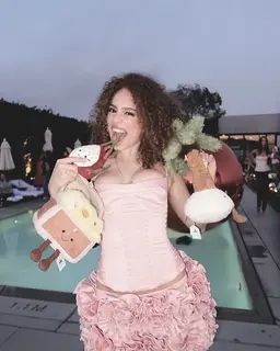Profile image of Eliana kalogeras