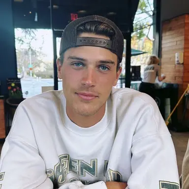 Profile image of Ryan