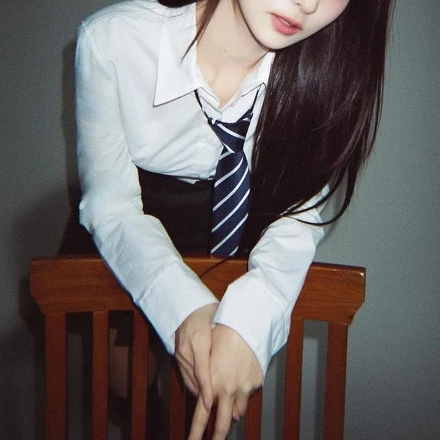 이나경