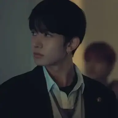 Profile image of Lee