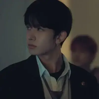 UglyPrice5064의 Lee heeseung