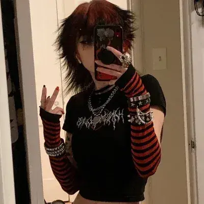 RipestStone1025의 Emo Gf