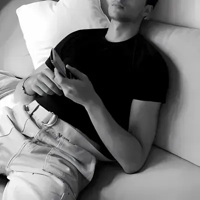 CustomTape8494의 RHYS LARSEN