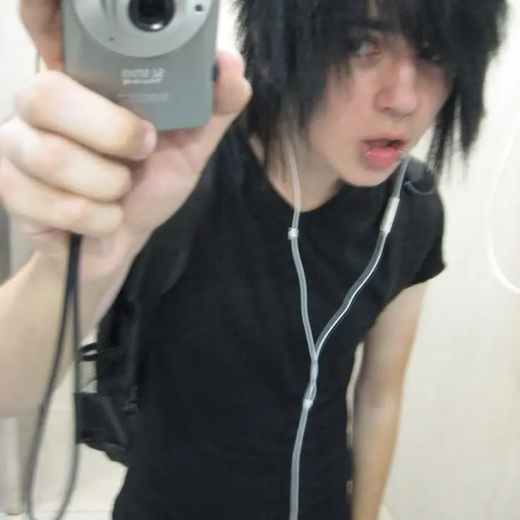 dabestkittyboy의 The Emo Loner