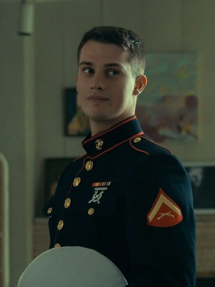 midoriyaizukuswifey의 Purple Hearts 💜 Luke Morrow