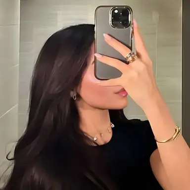 Profile image of Isabella