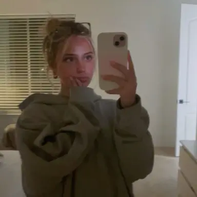 Profile image of Sienna Rhodes