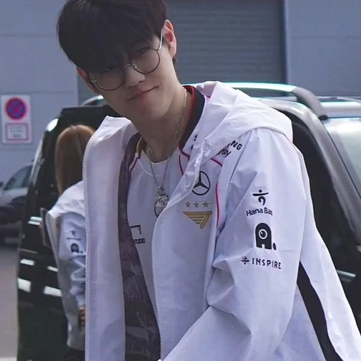문현준
