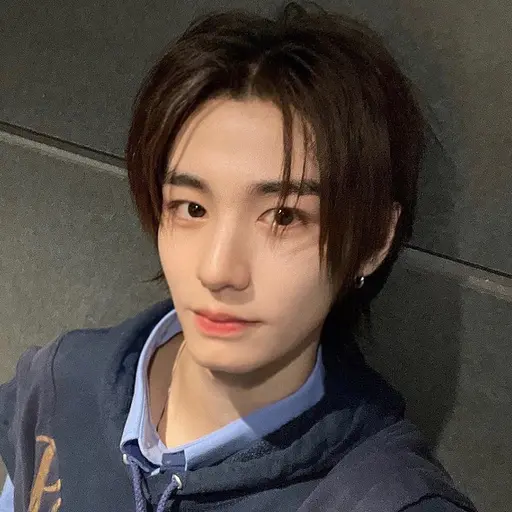 GirlsNeverDie의 김동현