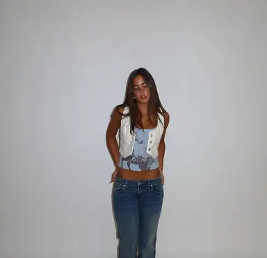 Profile image of Ava
