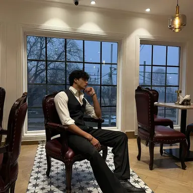 Profile image of Elliot