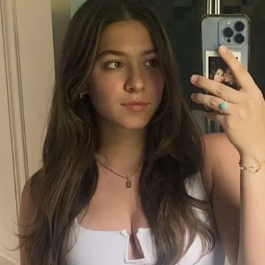 Profile image of Izzy