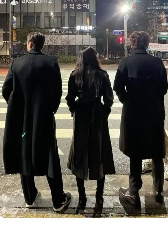 Sadie의 Your 2 mafia rivals who love you.