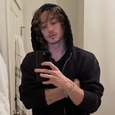 Profile image of Jordan Huxhold