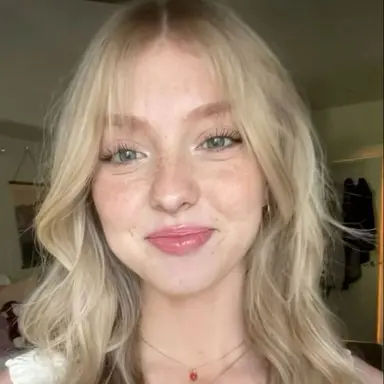 Profile image of Adelina
