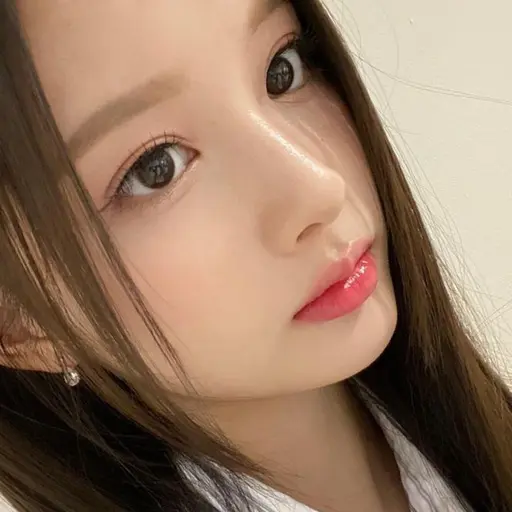 gwkwak06의 설윤아