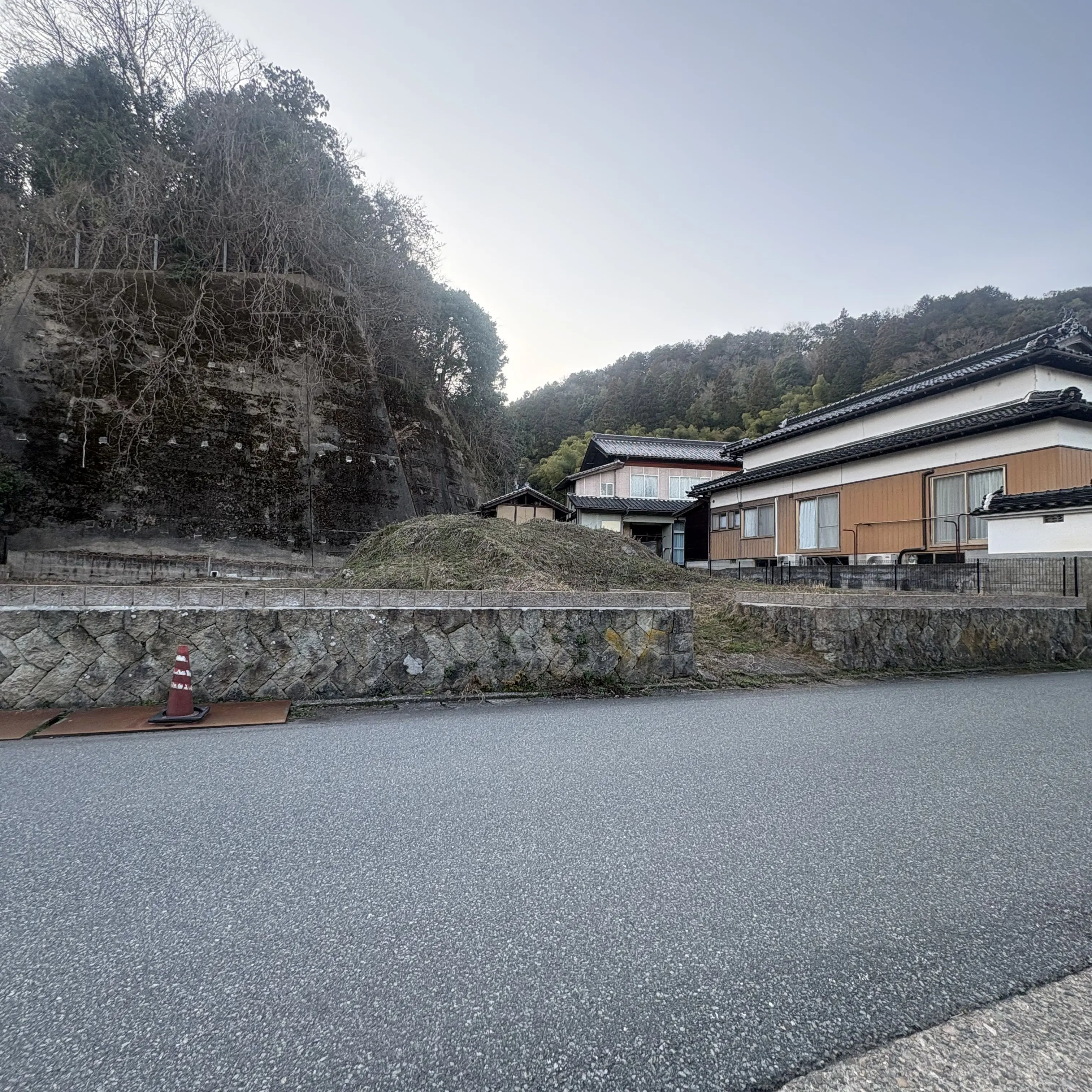 SolemnModem2827의 す