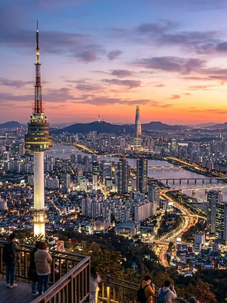 VastBark1399의 Fog and Footsteps