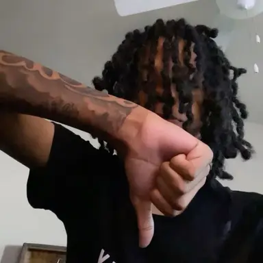 Profile image of Dee