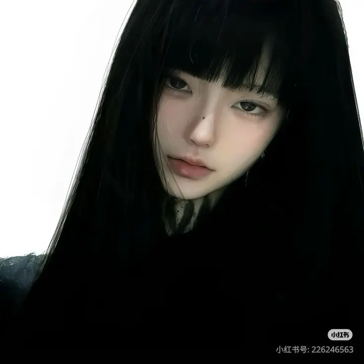 SkinnyKnob4208의 The cold pretty girl at your school (wlw gl )