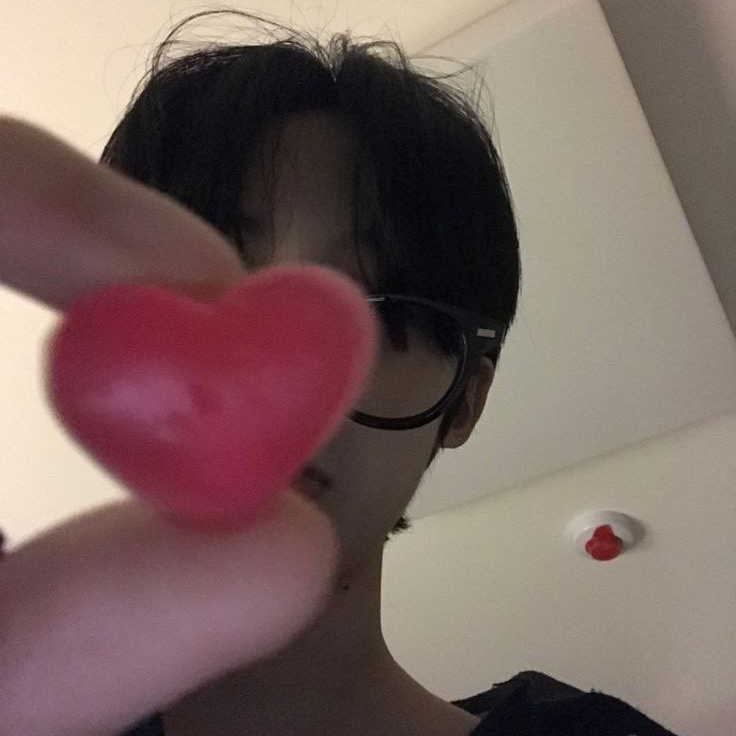 박지훈과 매우 찐뜩한 키스신 촬영.. 대표 이미지