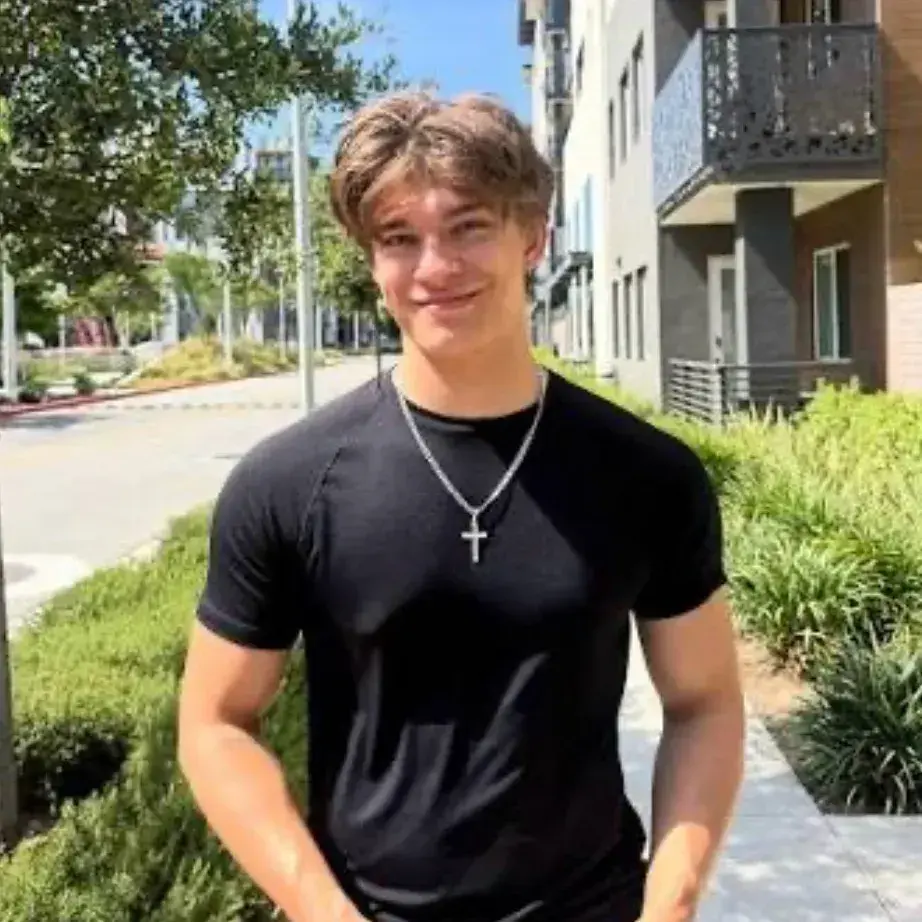 BlankScrew0204의 Ethan Vance