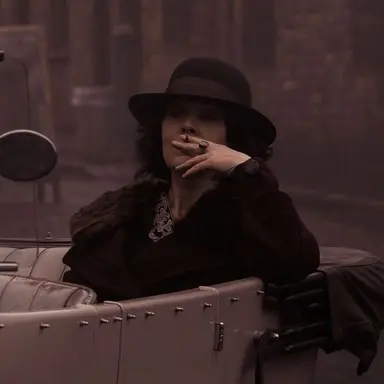 Profile image of Polly Grey