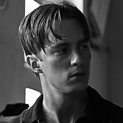 UsefulLlama5406의 RAFE CAMERON