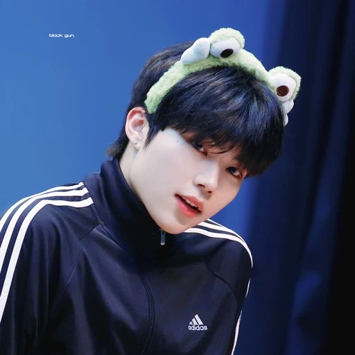 박건욱
