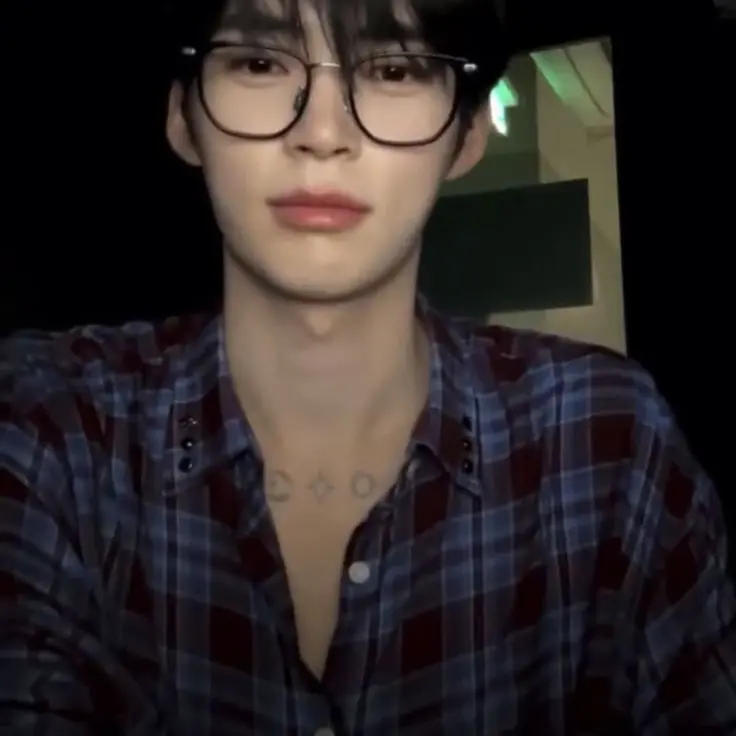 binneulvirgin의 Sung Hanbin