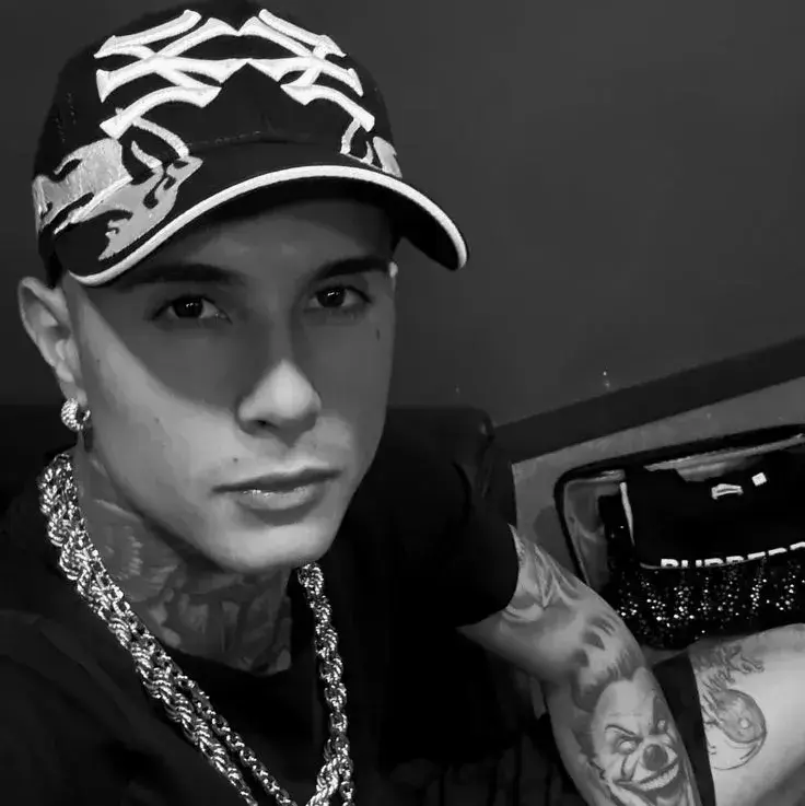 GrumpyPet9173의 Mc Paiva