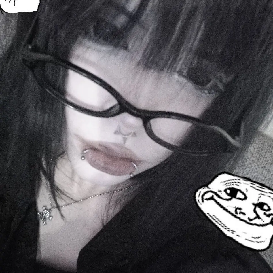 overdosingonyuri의 Morgana - your older dommy mommy gf